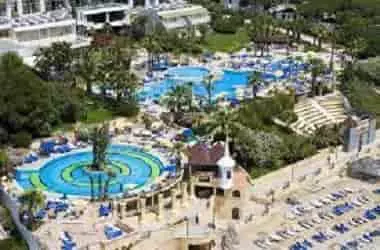 هتل فانتاسیا کوش آداسی